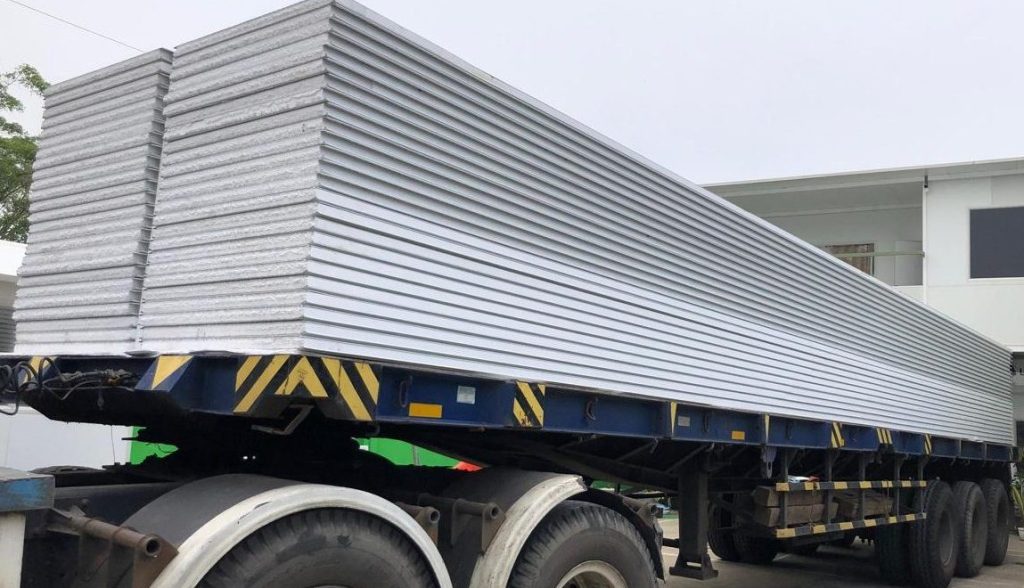PT. Sarana Multigriya Lestari - Insulated Sandwich Panel System