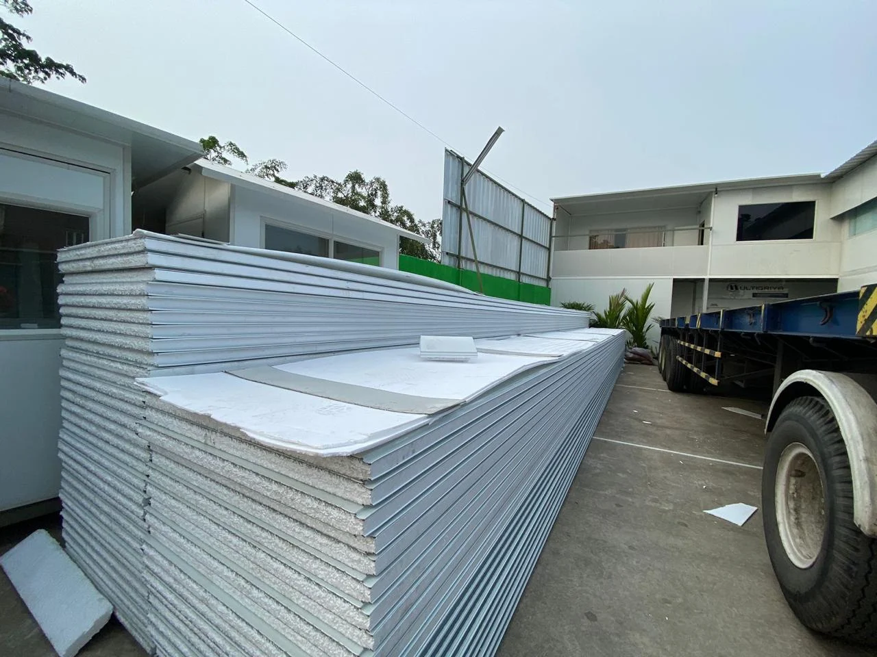 Insulated Sandwich Panel System